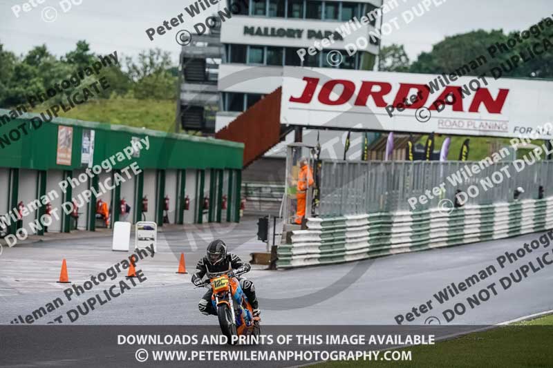 enduro digital images;event digital images;eventdigitalimages;mallory park;mallory park photographs;mallory park trackday;mallory park trackday photographs;no limits trackdays;peter wileman photography;racing digital images;trackday digital images;trackday photos